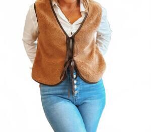 NEW 1 THE WOMAN the wild horizon vest in light french beige